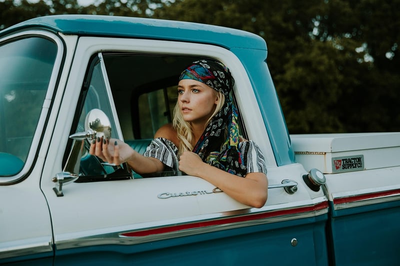 Vintage-Inspired Styles